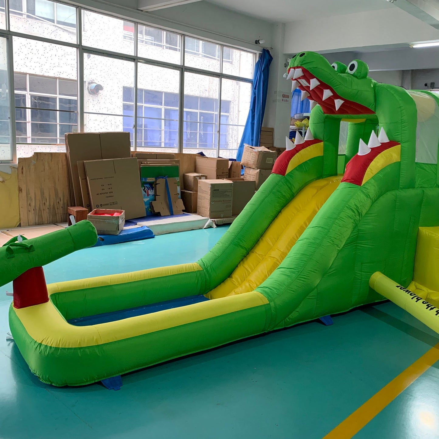 YARD Dinosaur Inflatable Water Slide